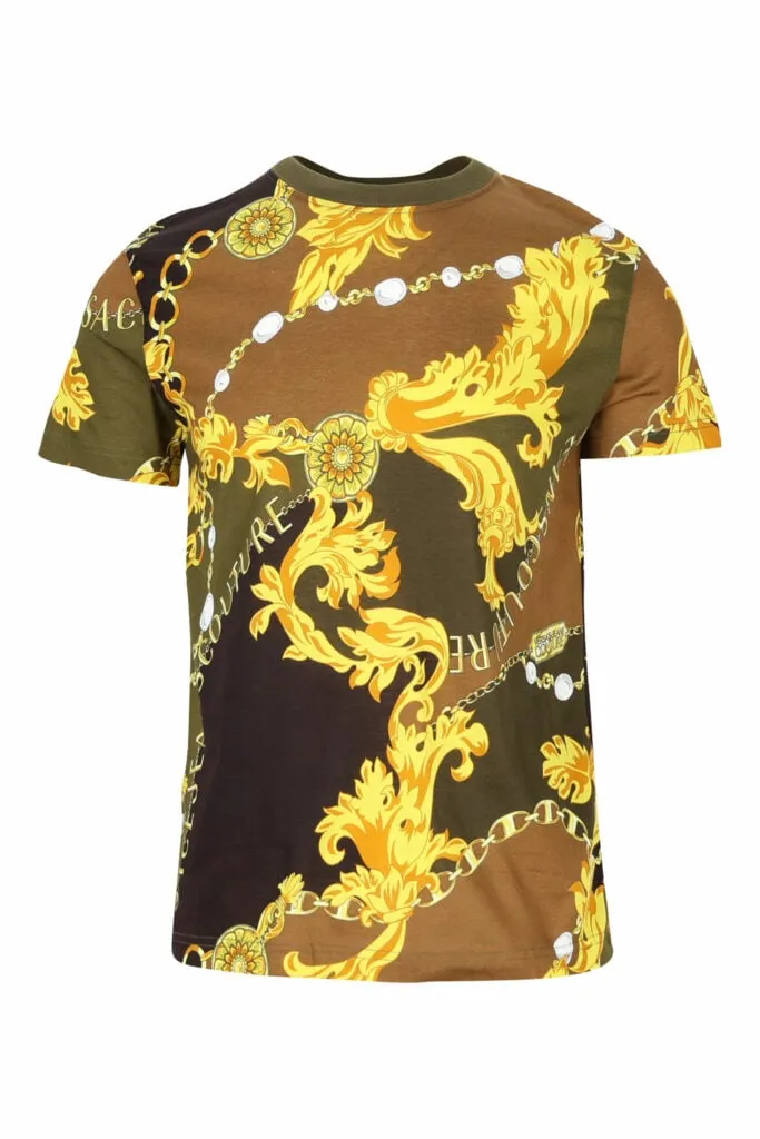 Camiseta verde con cadenas barrocas grises 