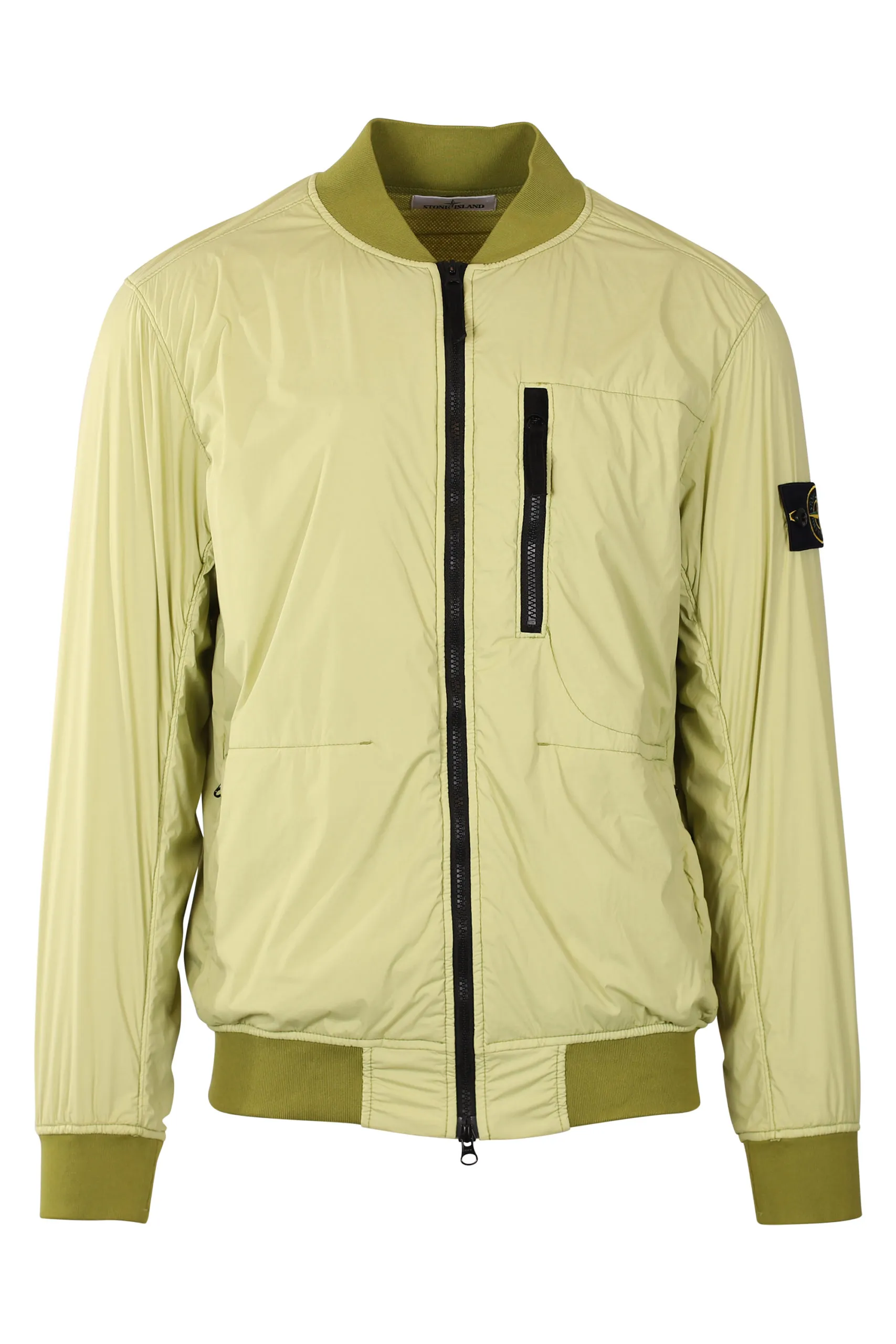 Chaqueta verde con logotipo parche