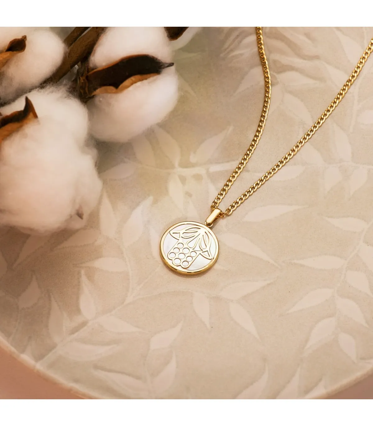 Pendentif Main de Fatma Nacre Or Jaune 18 K 20 MM