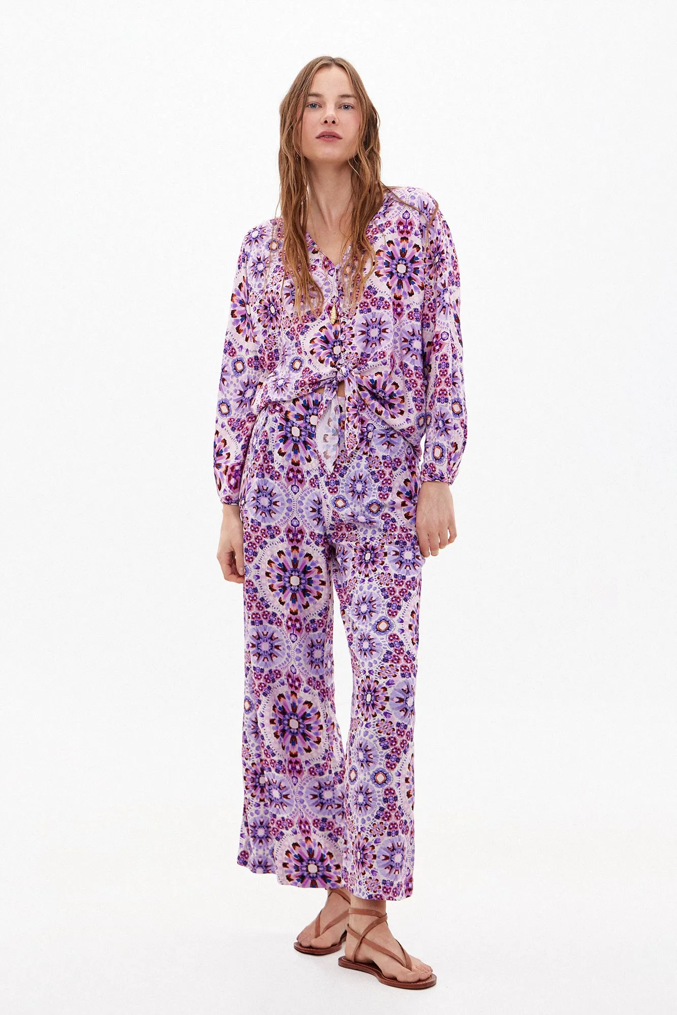 Petra. Pantalón amplio estampado