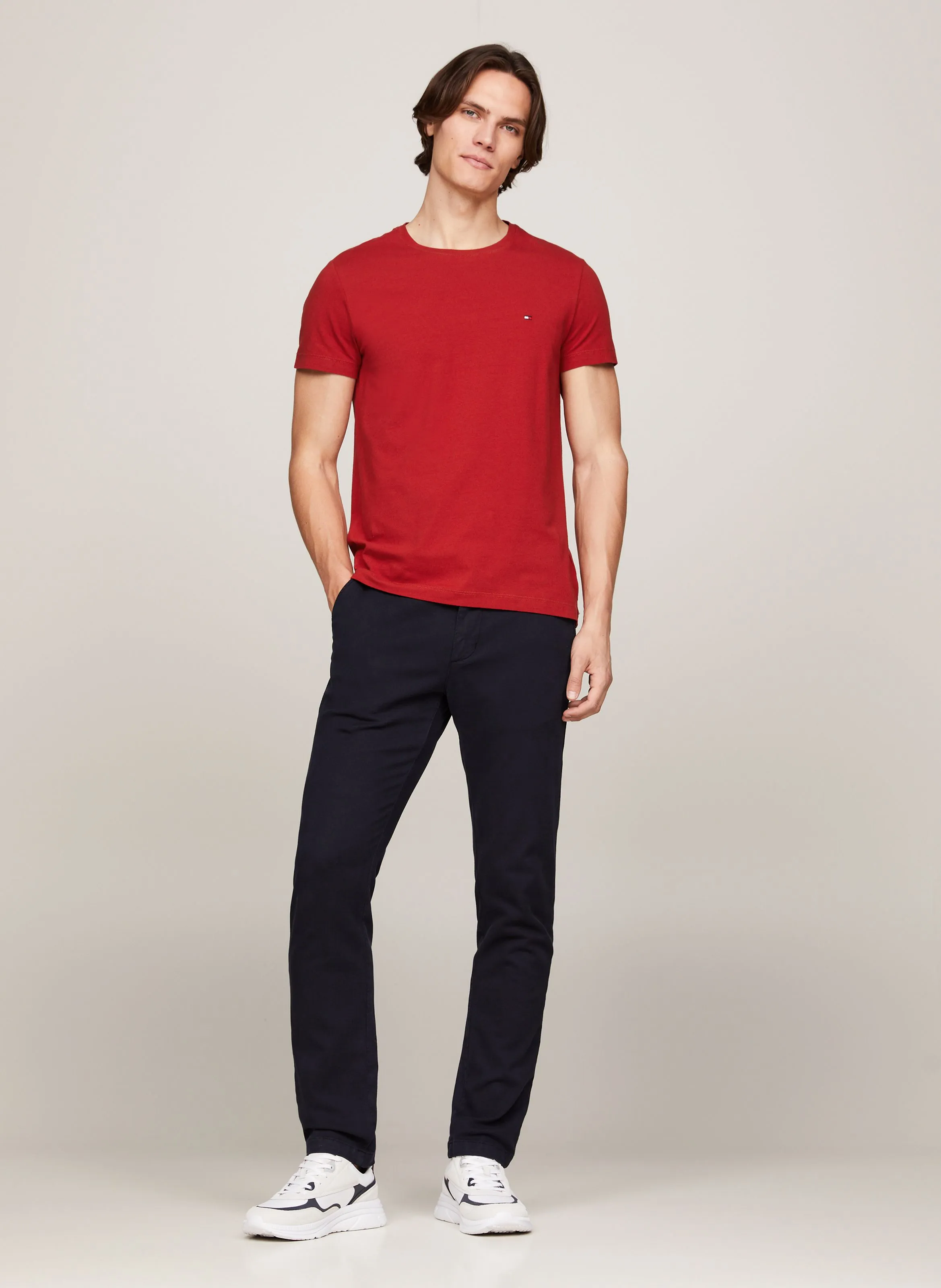 TOMMY HILFIGER Camiseta slim fit de algodón orgánico con cuello redondo en rojo